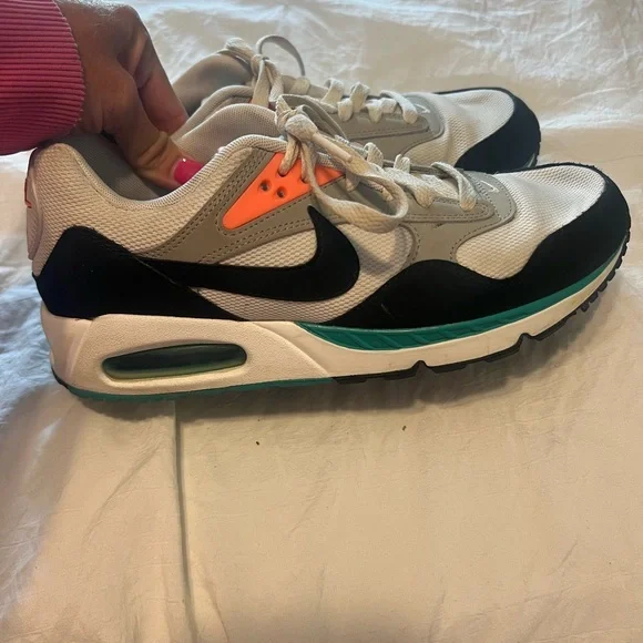 Nike White and Teal Sneakers‎